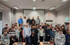 Więcej o: VI Mikołajkowy Turniej Szachowy